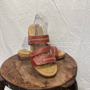 NWOB Clarks ROSEVILLE BAY Red Leather Sandals